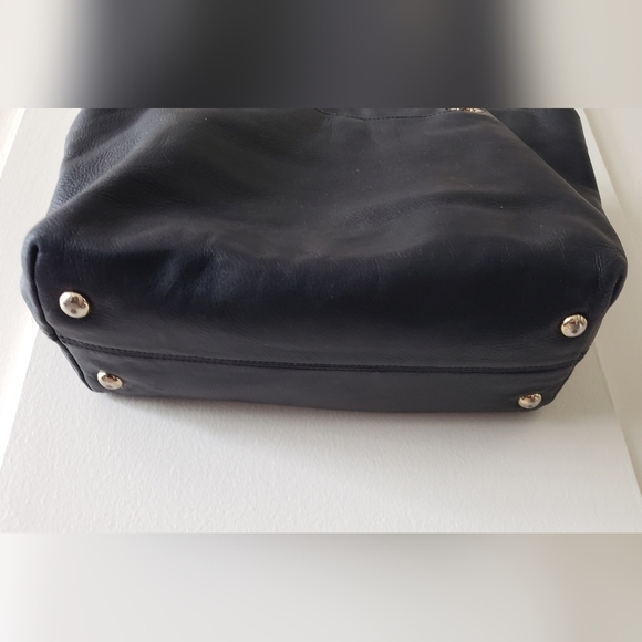 Michael Kors Black Leather Jet Set Gold Chain Shoulder Bag - Picture 8 of 8